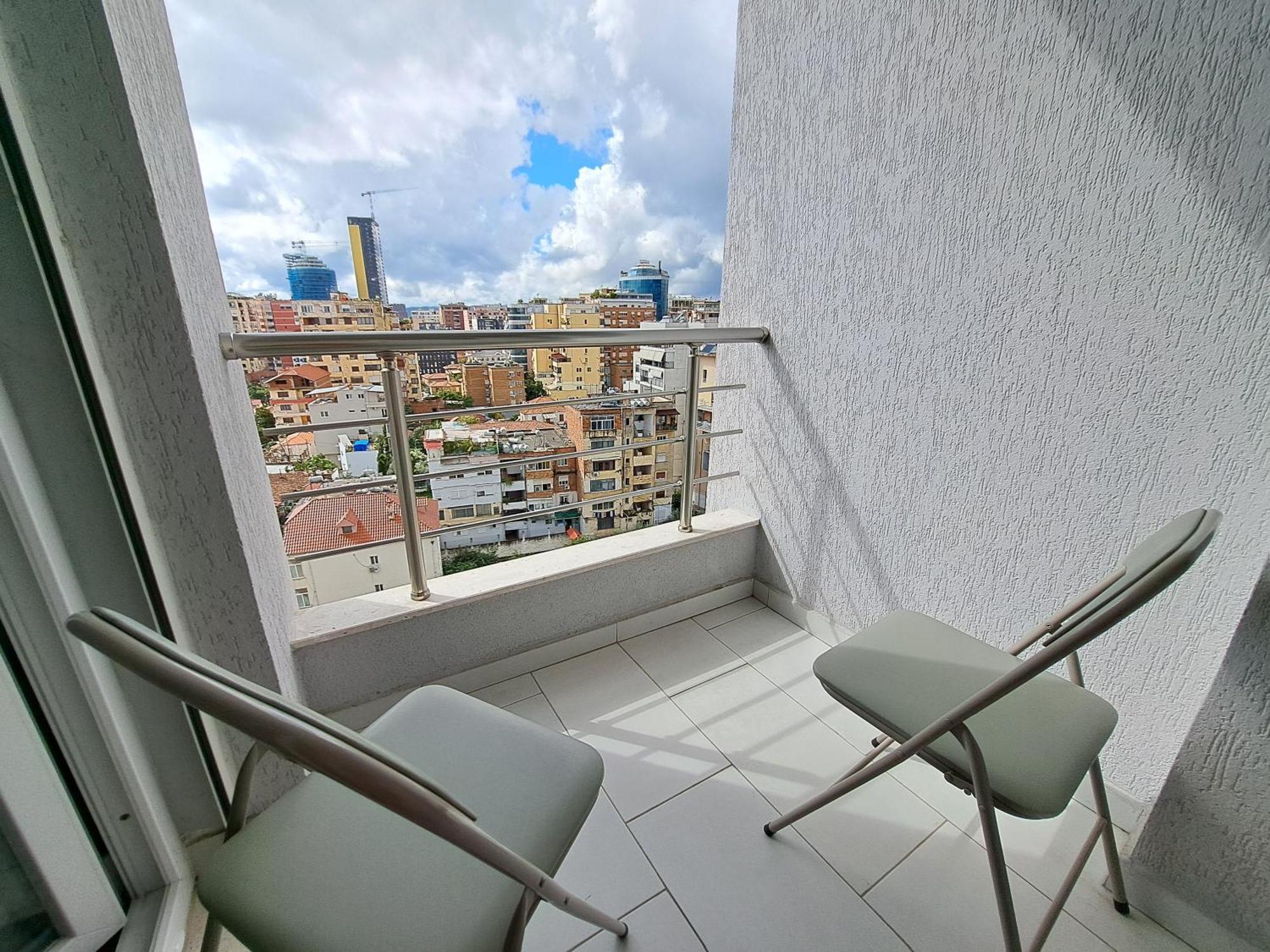 Pazari Luxury Central Apartment ติรานา ภายนอก รูปภาพ